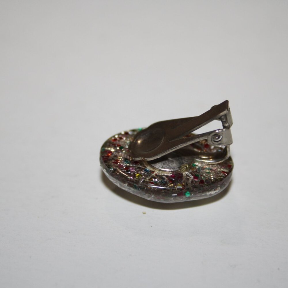 Beautiful silver and colorful glitter clip on vintage earrings 1" - Picture 2 of 5